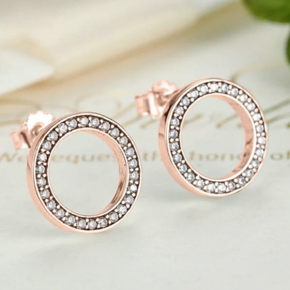 NEW rose gold plated earrings - Picture 3 of 3